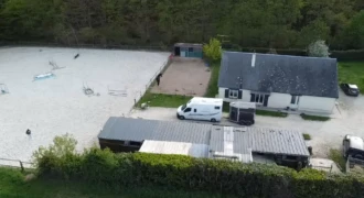 Écurie privée entre Évreux et Damville