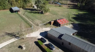Écurie d’élevage privée sur 3ha Écurie d’élevage privée sur 3ha