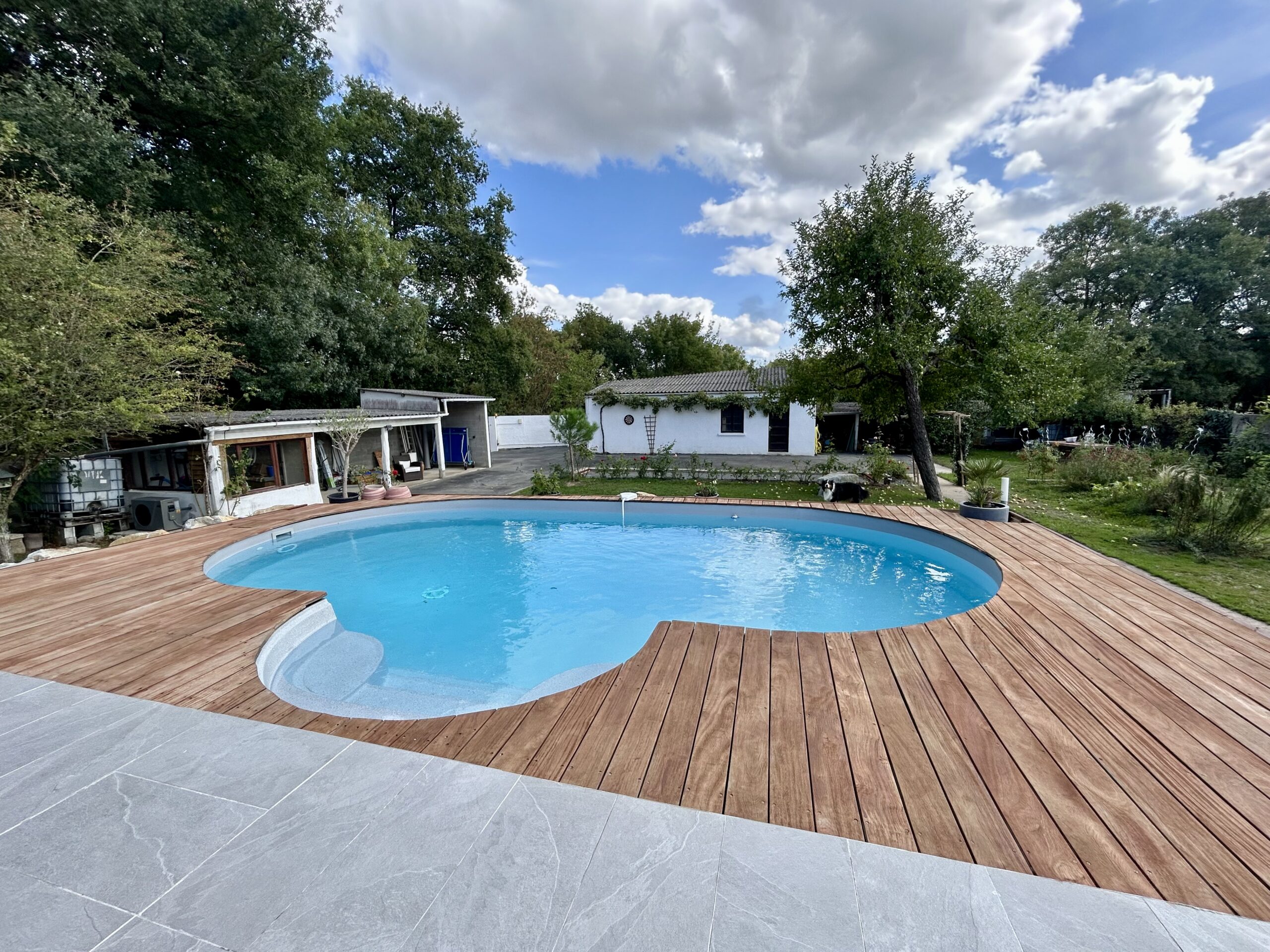 Maison familiale avec piscine sur 2 ha