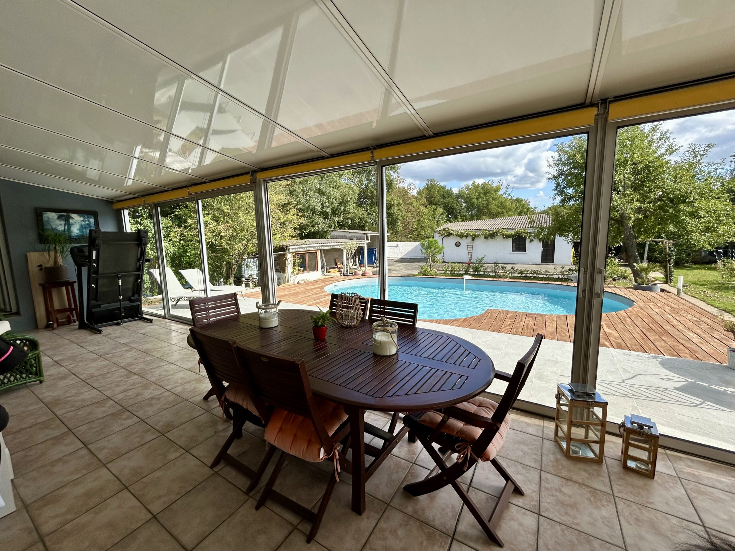 Maison familiale avec piscine sur 2 ha