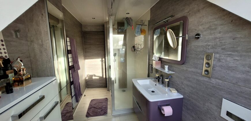 Propriété privée, 2 boxes à Châteaudun