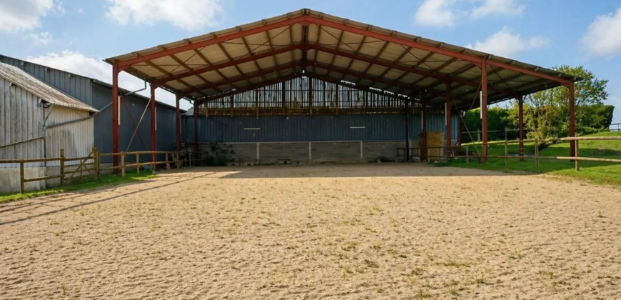Haras de 11ha avec plusieurs logements/gîtes