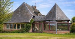Haras de 11ha avec plusieurs logements/gîtes Haras de 11ha avec plusieurs logements/gîtes
