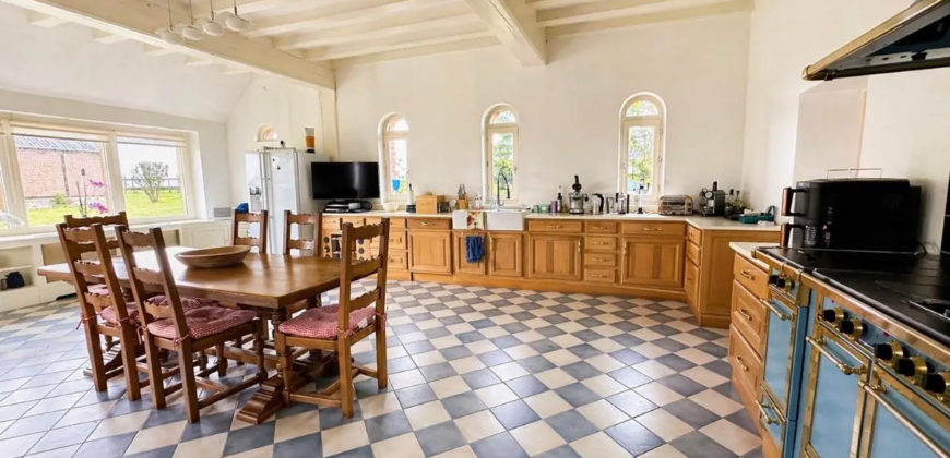 Haras de 11ha avec plusieurs logements/gîtes